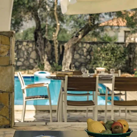 Βίλα Charming In Agrilia With Private Pool Λαγανάς